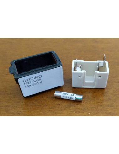 Portafusibile-Bticino-serie-Magic-con-fusibile-Art5088-8