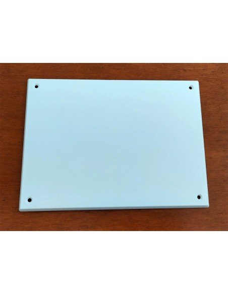 Coperchio-bianco-per-scatole-derivazione-incasso-200x150-4