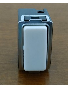 Interruttore-unipolare-Feb-compatibile-Bticino-Magic-10a-250V 2