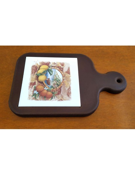 Tagliere-in-arte-povera-con-decorazione-su-piastrella-ceramica-2