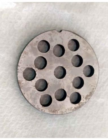 Piastra-trafila-per-tritacarne-elettrico-n°22-foro-da-12-mm-2