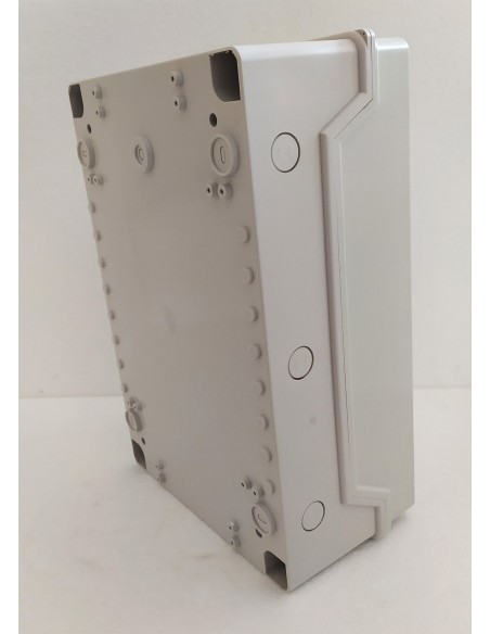 Centralino-da-parete-senza-portello-24-moduli-ip40-1