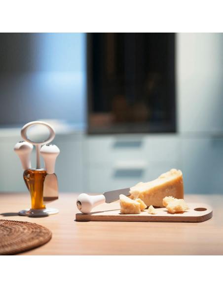 Uso-del-ceppo-coltelli-formaggio