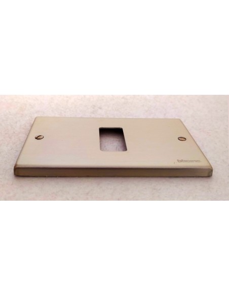 Placca-Bticino-1-posto-moduli-in-alluminio-serie-Magic-2