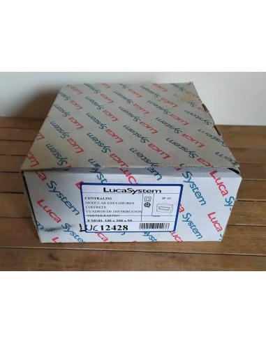 Centralino-da-parete-8-moduli-senza-portello-IP40-6