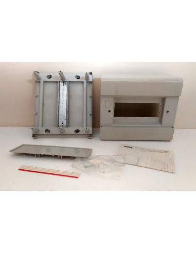 Centralino-da-parete-8-moduli-senza-portello-IP40-2