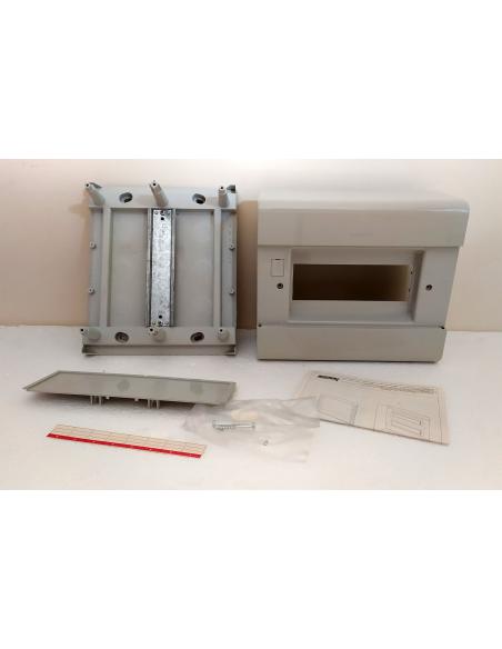 Centralino-da-parete-8-moduli-senza-portello-IP40-2
