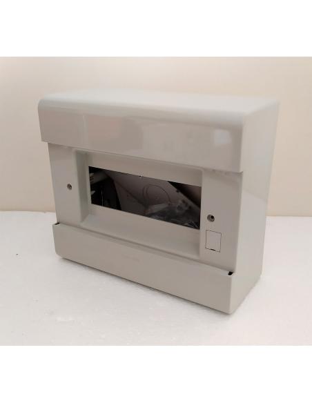 Centralino-da-parete-8-moduli-senza-portello-IP40-1