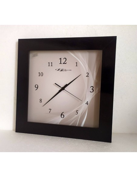 Orologio-quadrato-in-legno-venghe-nero-con-fondo-sfumato-1