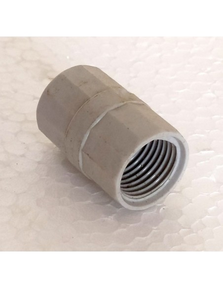 Manicotto-grigio-filettato-o16-mm-per-tubi-in-plastica-rigidi