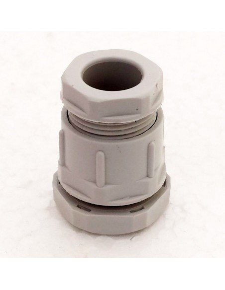 Pressacavo-grigio-in-poliammide-passo-Pg13-foro-20,5-IP67-2