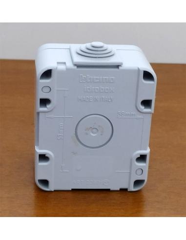 Cassetta-custodia-da-parete-idrobox-Bticino-Tekne-1-posto-3