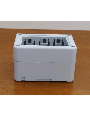 Cassetta-custodia-da-parete-idrobox-Bticino-Tekne-3-posti-2