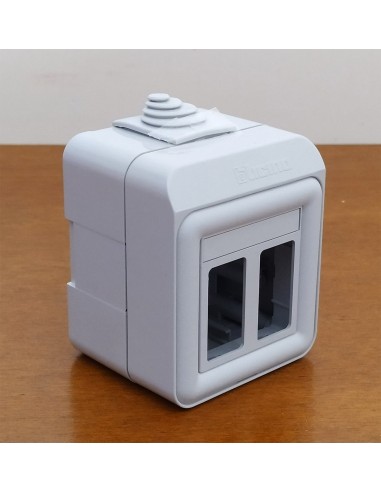 Cassetta-custodia-da-parete-idrobox-Bticino-Magic-2-posti-1