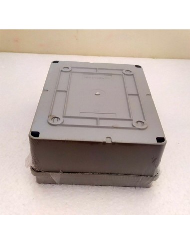 Cassetta-di-derivazione-stagna-con-pareti-lisce-190x140x70-IP56-5