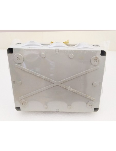 Cassetta-derivazione-da-parete-190x140x70-con-passacavi-IP55-4