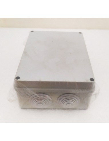 Cassetta-derivazione-da-parete-190x140x70-con-passacavi-IP55-2