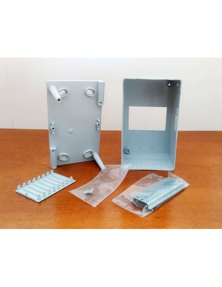 Centralino-calotta-da-parete-2/4-moduli-Lucasystem-IP40-3