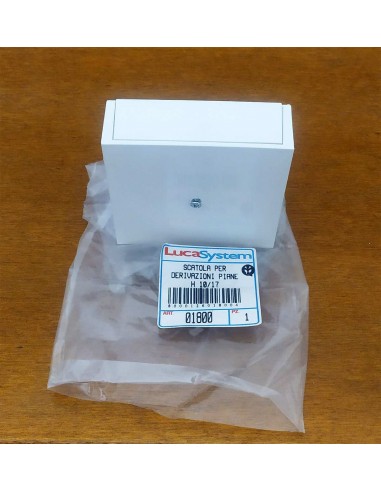 Scatola-per-derivazioni-piane-Lucasystem-avorio-H10/17-1