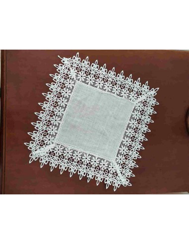 Lampada-arte-povera-con-base-legno-e-coppia-di-sposi-9