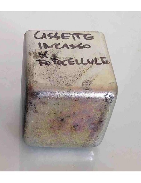 Cassetta-contenitore-a-saldare-Faac-per-fotocellule-1