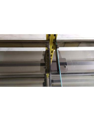 Scaffale-gondola-bifacciale-per-esposizione-con-base-in-legno-e-ripiani-in-vetro-13