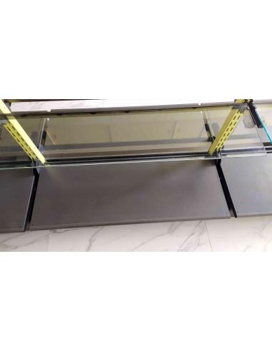 Scaffale-gondola-bifacciale-per-esposizione-con-base-in-legno-e-ripiani-in-vetro-9
