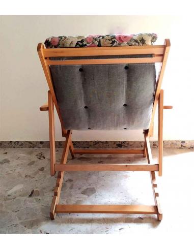 Poltrona-in-legno-relax-con-cuscino-fantasia-fiori-4