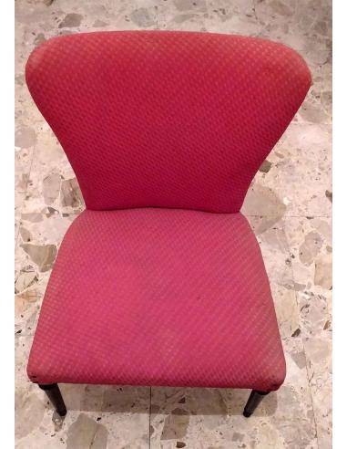 Poltroncine-in-legno-ricoperte-di-tessuto-rosso-vintage-anni-60