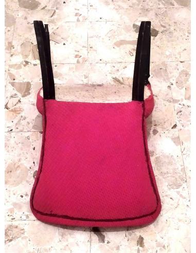 Poltroncine-in-legno-ricoperte-di-tessuto-rosso-vintage-anni-60-10