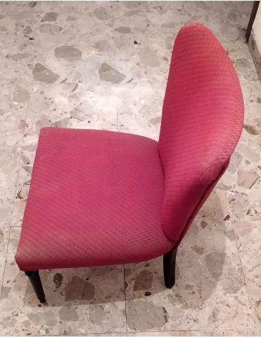 Poltroncine-in-legno-ricoperte-di-tessuto-rosso-vintage-anni-60-2