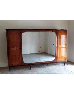 Armadio-in-legno-lucido-antico-con-6-ante-e-specchio-centrale 2