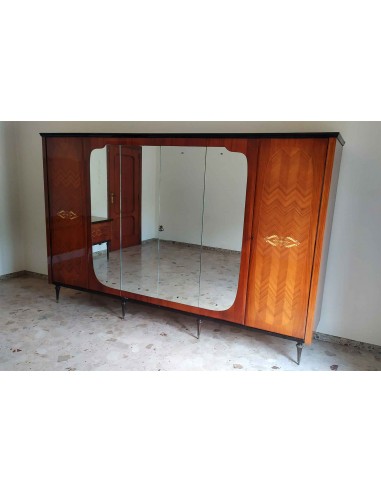 Armadio-in-legno-lucido-antico-con-6-ante-e-specchio-centrale-3