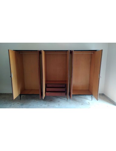 Armadio-in-legno-lucido-antico-con-6-ante-e-specchio-centrale-5