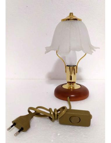 Lumetti-abajur-con-base-in-legno-e-parti-metalliche-color-oro-6