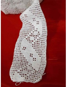 Tramezzo-bordura-pizzo-lavorato-alluncinetto-colore-bianco-l-4,5cm-x-6,65-metri 2