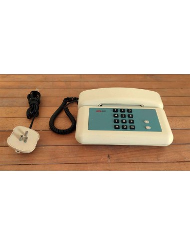 Telefono-fisso-Sip-Giugiaro-design-con-tasti-numerici-nero-e-bianco-6