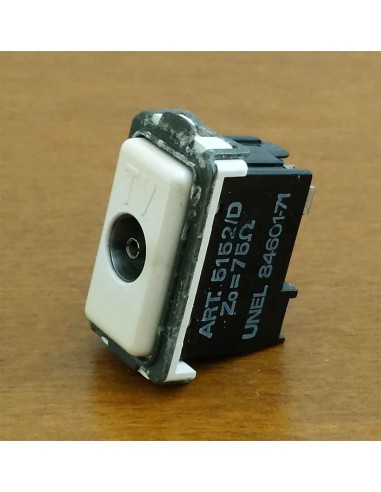 Presa-Tv-Bticino-magic-derivata-usata