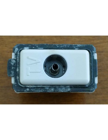 Presa-Tv-Bticino-magic-derivata-usata-4