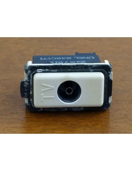 Presa-Tv-Bticino-magic-derivata-usata-9