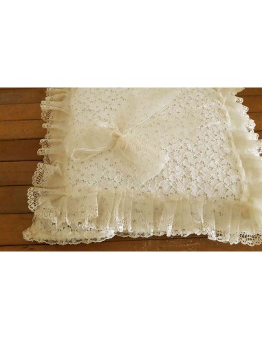 Cuscino-artigianale-con-doppio-pizzo-panna-35x35-cm-2