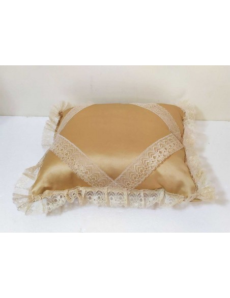 Cuscino-arredo-ecru-in-rasone-con-pizzo-e-merletto-35x40-cm