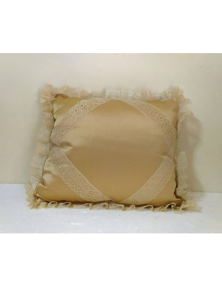 Cuscino-arredo-ecru-in-rasone-con-pizzo-e-merletto-35x40-cm-2