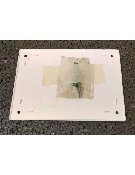 Coperchio-bianco-per-scatole-derivazione-incasso-150x105-mm-2