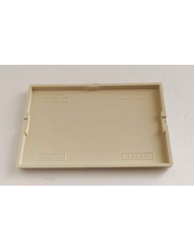 Placca-Bticino-in-resina-magic-cieca-per-scatola-rettangolare-3