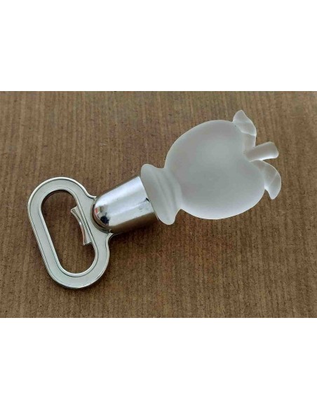 Apribottiglie-in-metallo-con-impugnatura-a-forma-di-mela-satinata