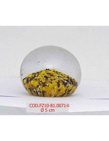 Fermacarte-sferico-in-vetro-con-decorazioni-interne-giallo-marrone